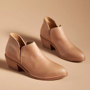 Nisolo Mia Everyday Boots Taupe Size 5 Never worn